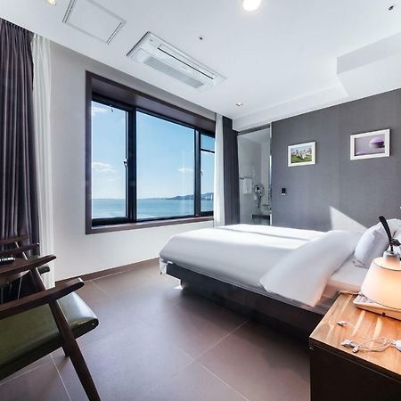 Incheon Blue Marine Hotel Bagian luar foto