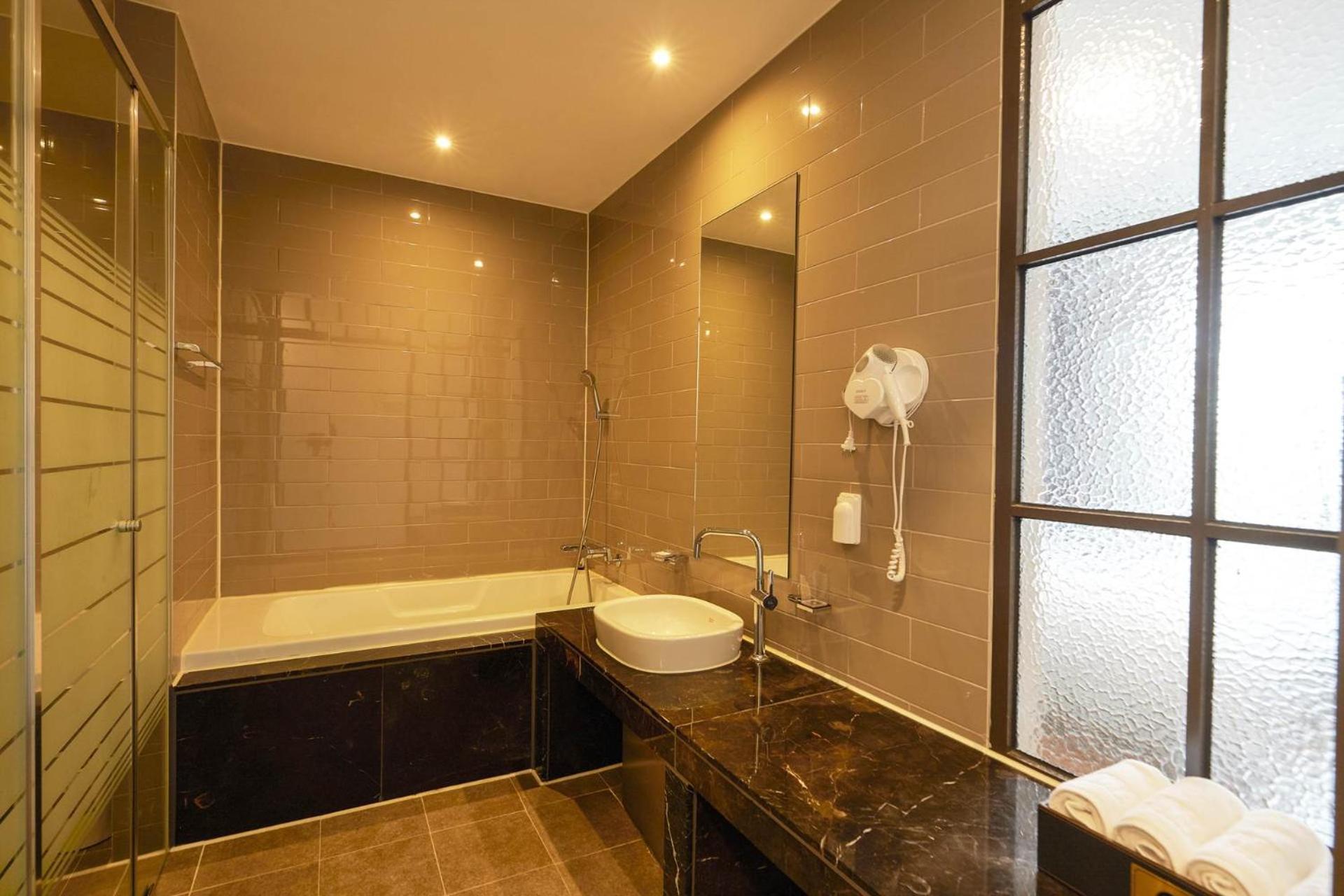 Incheon Blue Marine Hotel Bagian luar foto