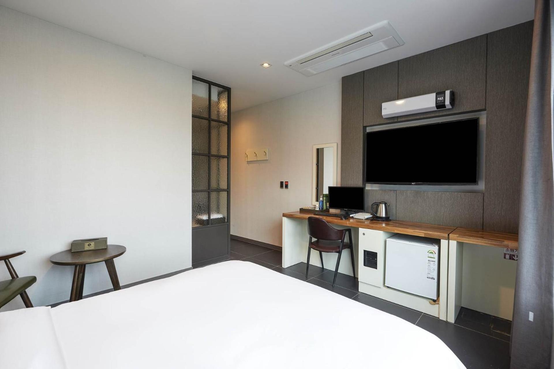 Incheon Blue Marine Hotel Bagian luar foto