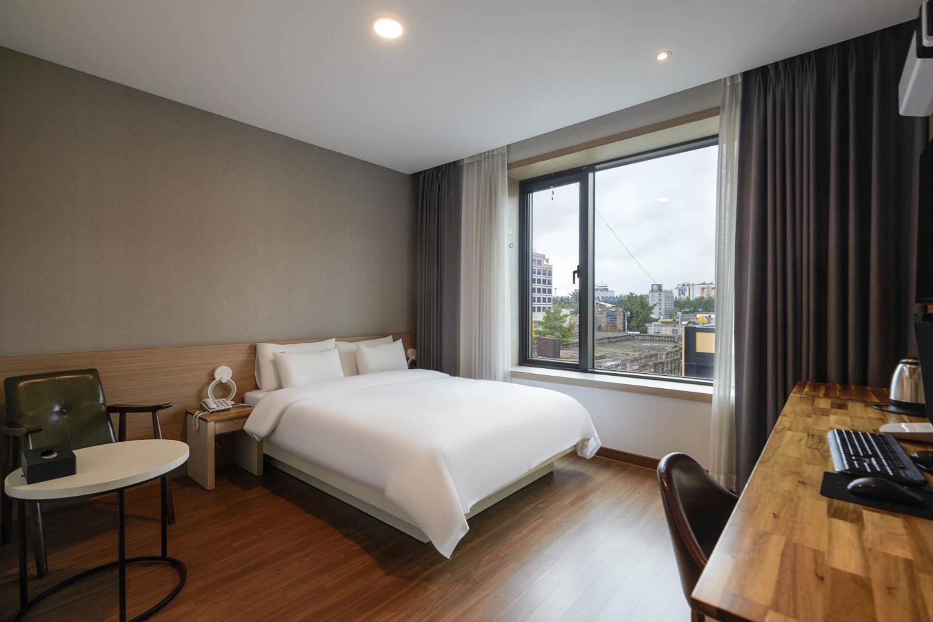 Incheon Blue Marine Hotel Bagian luar foto