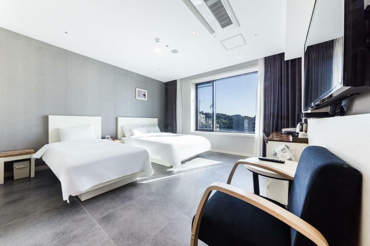 Incheon Blue Marine Hotel Bagian luar foto