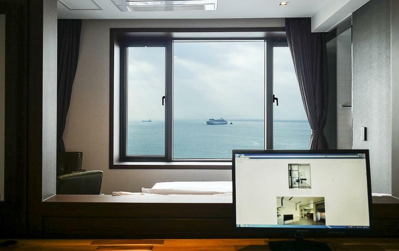 Incheon Blue Marine Hotel Bagian luar foto