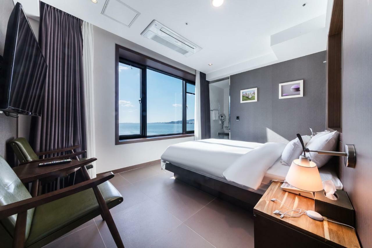 Incheon Blue Marine Hotel Bagian luar foto